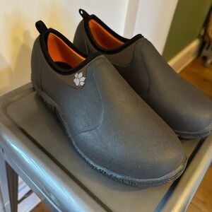 Muck boot company - slip on water proof mucksters.